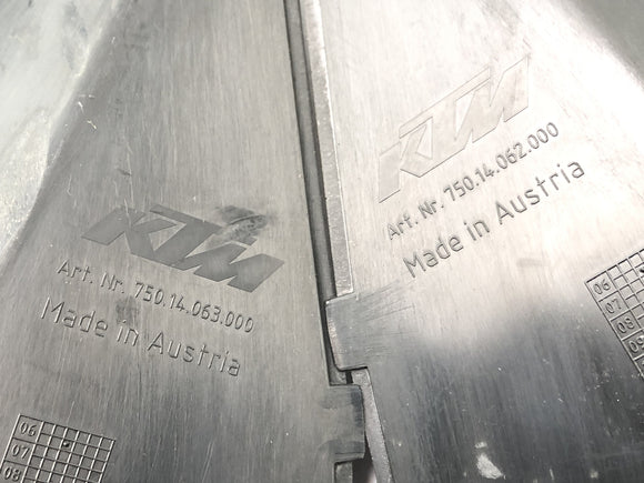 KTM 690 SM Prestige [2007] - Boczna okładka okładka plastikowa Para