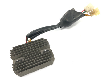 Honda VFR 800 FI RC46 [1999] - Spannungsregler Gleichrichter Regler