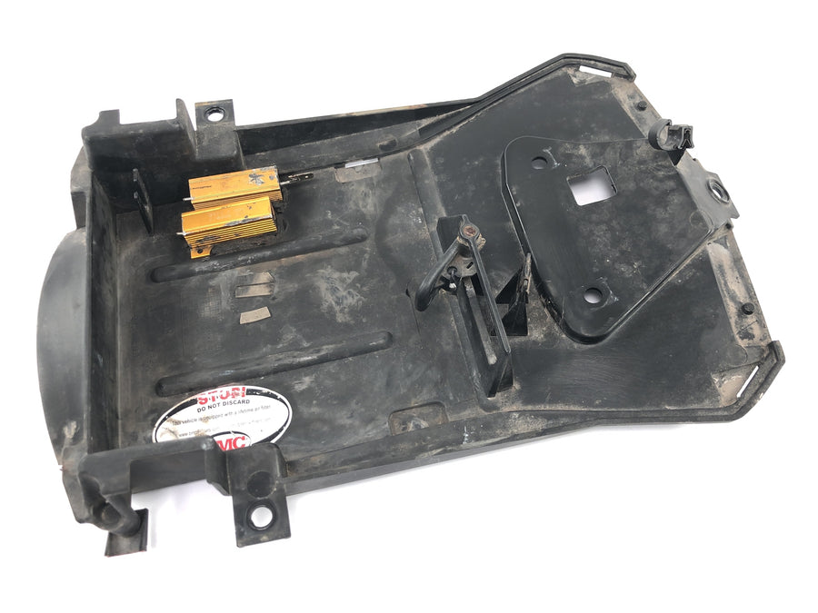 Aprilia RS 125 TW [2017] - Sisäverhoilu roiskesuojan takaosan alusrakenne