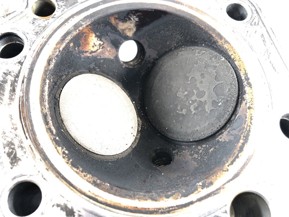 Moto Guzzi Norge 1200 [2006] - головка цилиндра слева