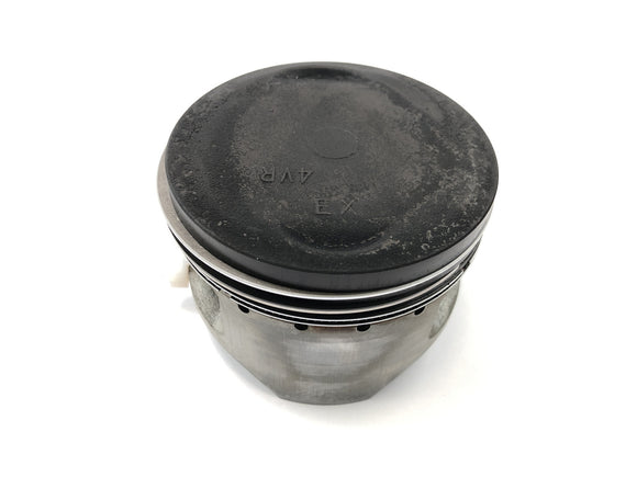 ヤマハXVS 650ドラッグスターVM03 [2001]  - ピストンが背後にあるシリンダー