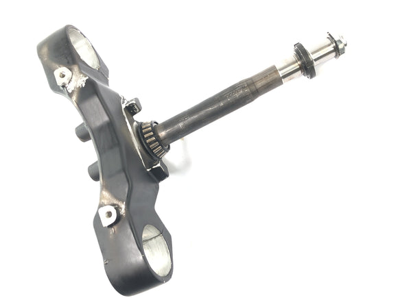 Suzuki VZ 1500 WVCU [2011] - Головка управления вилкой моста нижняя вилка моста