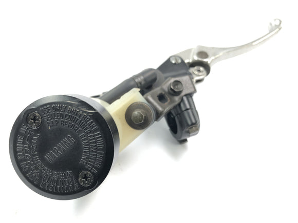 Honda CBR 900 RR SC28 [1994] - Тормозный насос в переднем тормозном рычаге