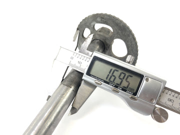 Honda XL 600 R PD03 [1985] - Hinterachse mit Kettenspanner - 0