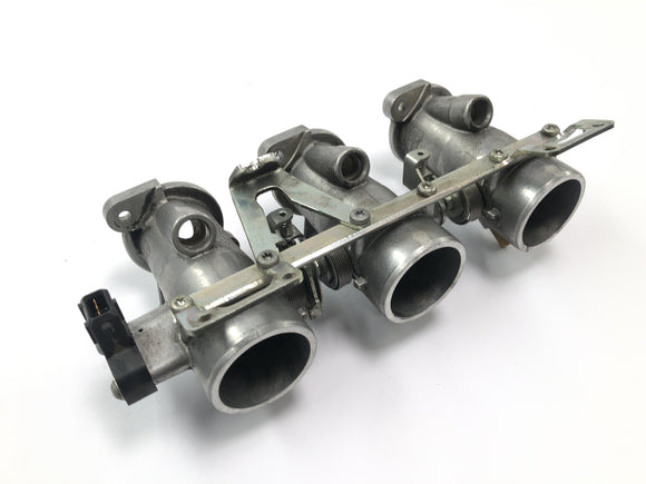 Triumph Speed ​​​​Triple T509 [1998] - Vstřikovací systém vstřikovacího systému těla škrticí klapky