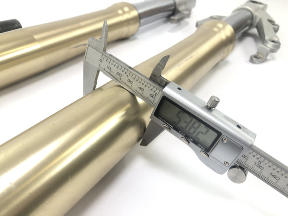 Yamaha YZF R1 RN01 [1998] - fork Upsizedown fork in front axle with axis