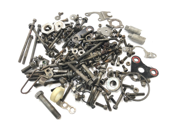 ヤマハXT 600 Zテネレ55W [1986]  - 残留部品とネジ