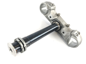 Moto Guzzi Norge 1200 [2006] - fork bridge below