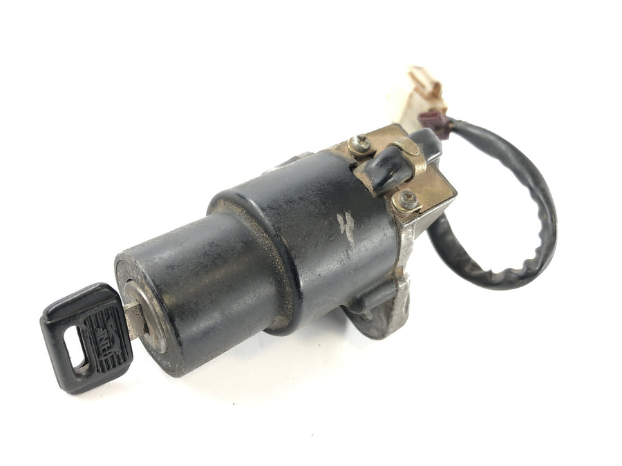 Yamaha XT 600 Zenere 34L [1985] - Zamknięcie zapłonu z kluczem