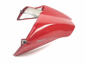 Ducati 999 H4 [2003] - Socius seat cover rear troubles