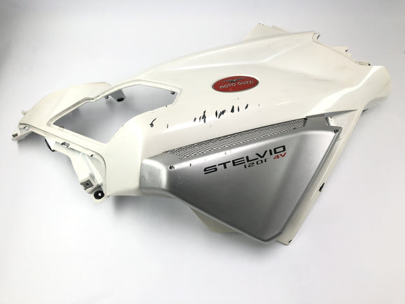 Moto Guzzi Stelvio 1200 4V [2009] - Pokrytá boční část na pravé části posunu