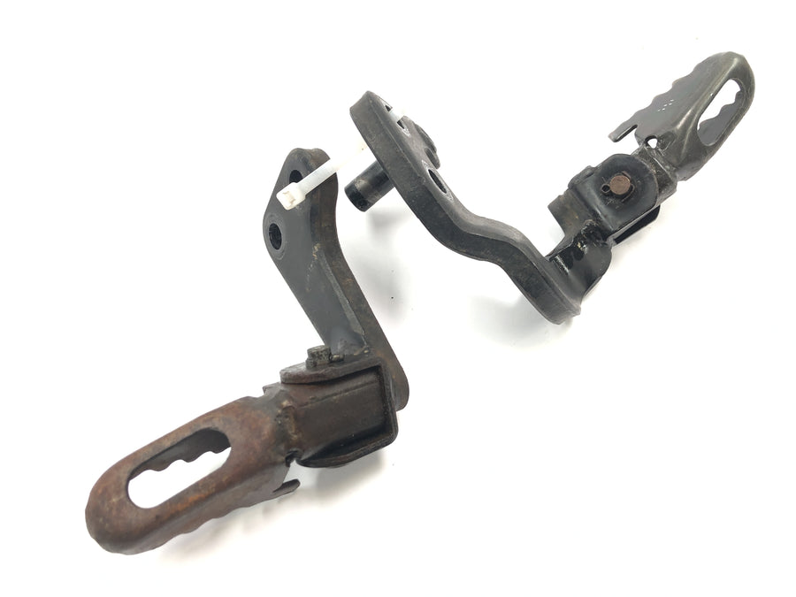 Yamaha XT 600 Z Ténéré 55W [1986] - Driver's Footrests Left and Right Set pár