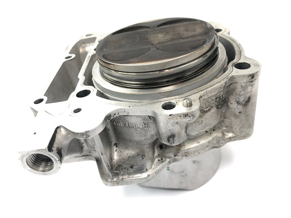 Aprilia RSV 1000 RP Mille [2001] - Válec se zadním pístem