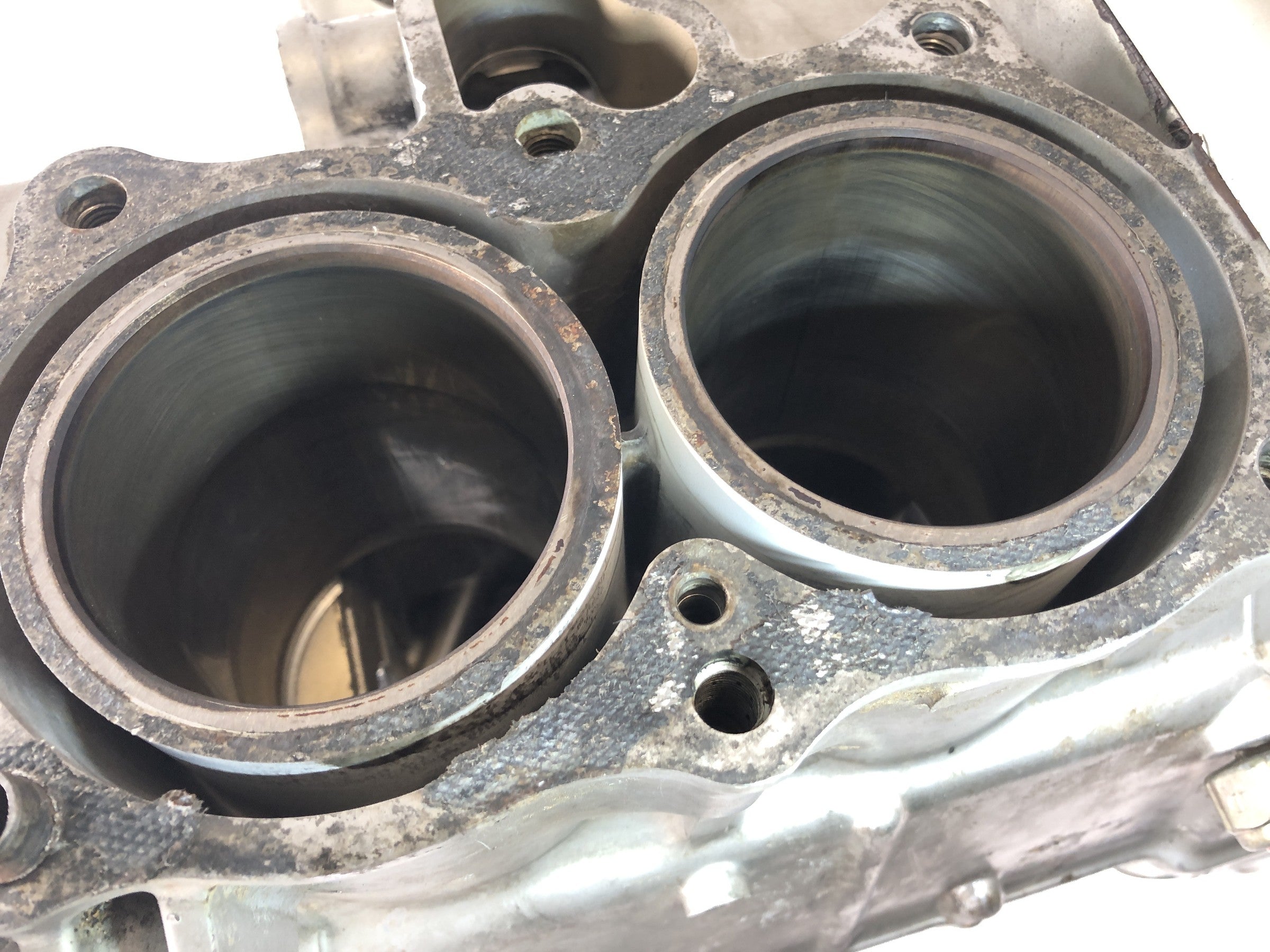 Honda GL 1000 Goldwing GL1 [1977] - Engine housing with cylinder liners empty housing