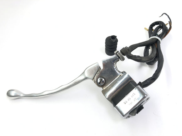 Moto Guzzi V7 Special [1971] - Stuurfittingen aan de linkerkant met koppelingshendel