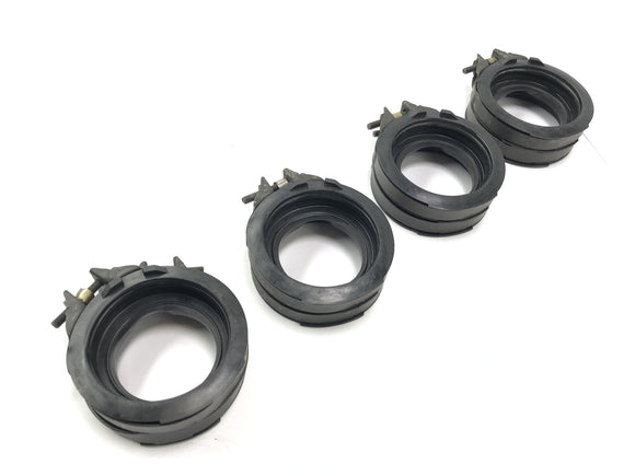 Yamaha YZF R1 RN09 [2003] - Inglentación en la manta de succión para la pieza de conexión del carburador