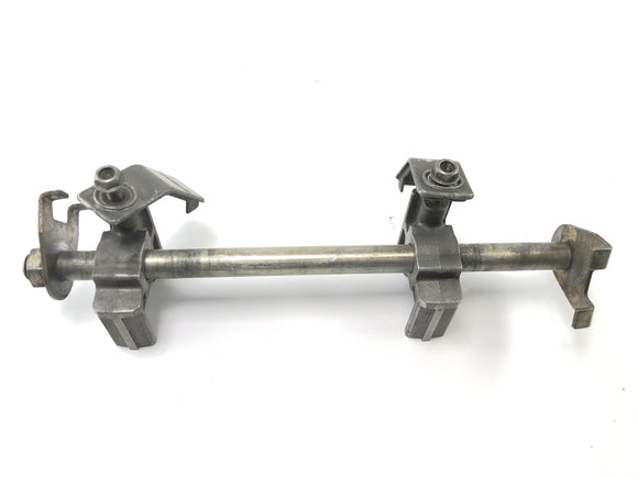 Ducati Monster M600 [1995] - Задняя ось с осью осью цепного натяжения