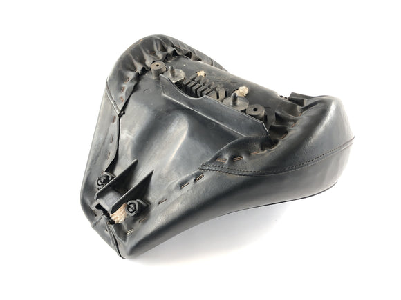 Yamaha XVS 650 Drag Star VM02 [1998] - Sedadlo řidiče