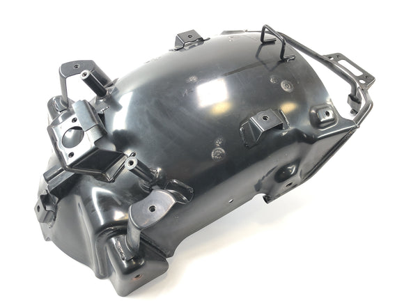 Suzuki VZ 1500 WVCU [2011] - spatbord binnenbekleding achterspatbord