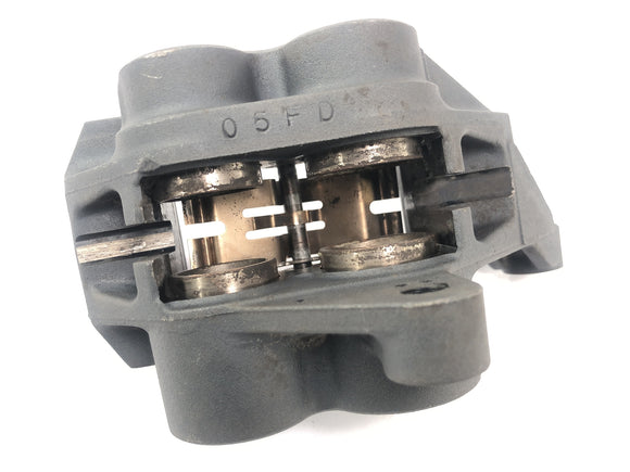 ヤマハYZF R1 RN01 [1998]  - 前面のブレーキキャリパーブレーキトング