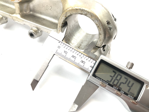 Honda XL 600 R PD03 [1986] - Lower fork bridge