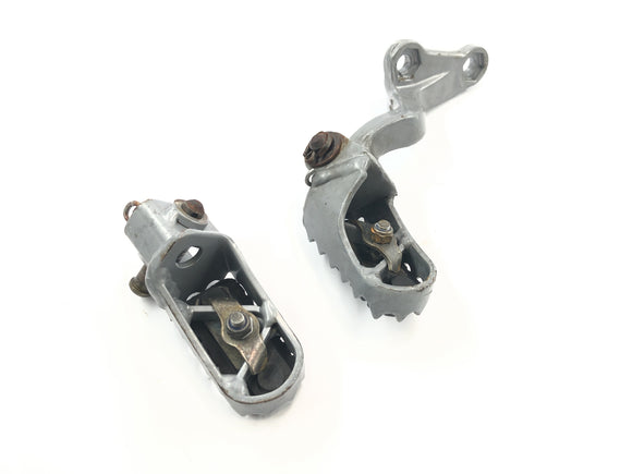 KTM 640 Adventure LC4 [2001] - Pedane conducente sinistra e destra