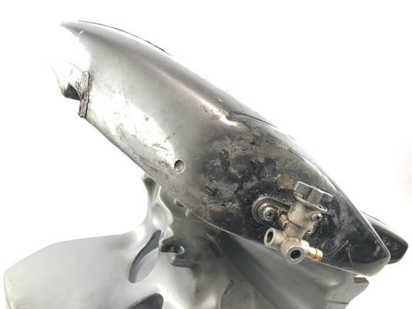 KTM 640 Adventure LC4 [2001] - Serbatoio del carburante con rubinetti del carburante danneggiati