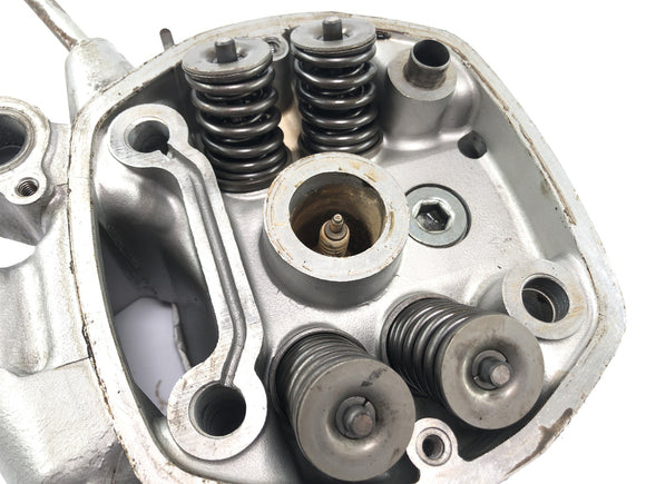 Honda GL 500 SilverWing PC02 [1982]  - 右側のシリンダーヘッド