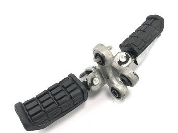 Yamaha FJ 1100 47e [1985] - podnóżki kierowcy w lewo i w prawo