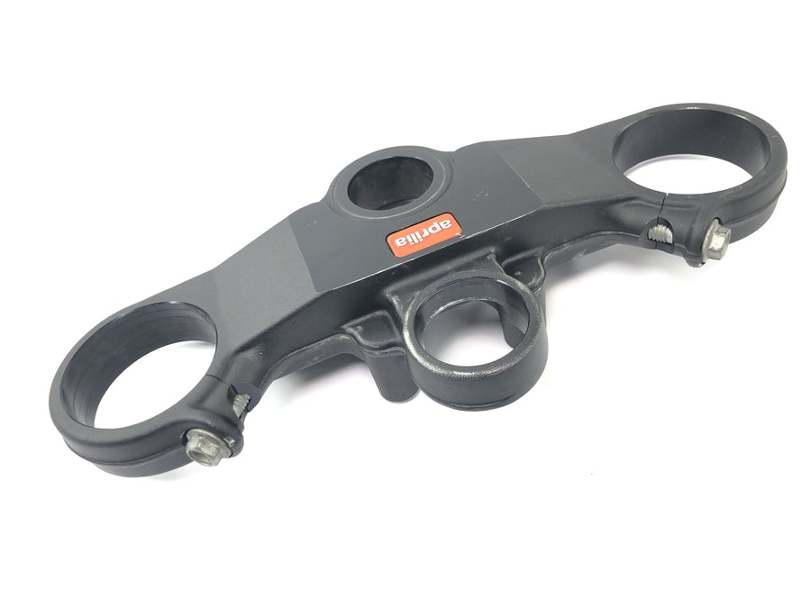 Aprilia RSV 1000 RP Mille [2001] - fork bridge at the top