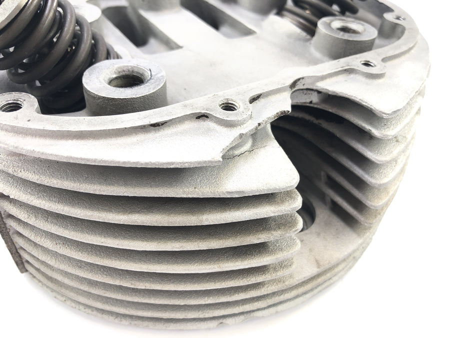 Moto Guzzi V7 Special [1971] - Cylinder Head po prawej stronie