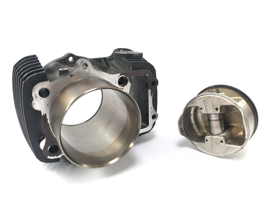 Kawasaki VN 1500 Classic VNT50D [2001] - Cylindre de cylindre avec des pistons à l'avant