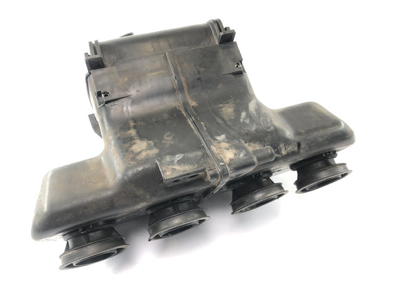 Suzuki GSX-R 1100 W GU75 C [1994] - skříň vzduchového filtru systém airbox pouzdro vzduchového filtru