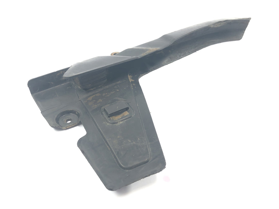 Yamaha DT 175 2K4 [1982] - Ketjun suojus takaketjun suojus muovia