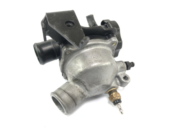 Kawasaki Zrx 1200 S Zrt20a [2002] - корпус термостата охлаждающей жидкости термостата