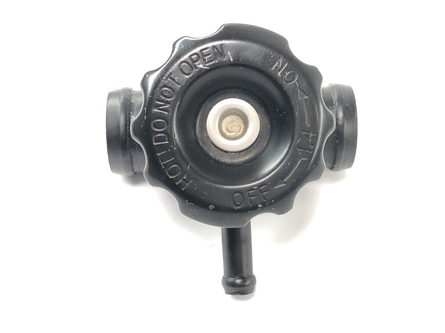 Benelli TNT 1130 [2009] - Jäähdytysnesteen paisuntasäiliön korkkiventtiilin korkki