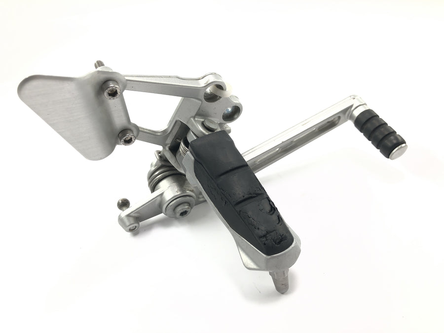 BMW R 1100 S R2S [2000] - Sistema de apoio para os pés direito do motorista com alavanca de freio e suporte