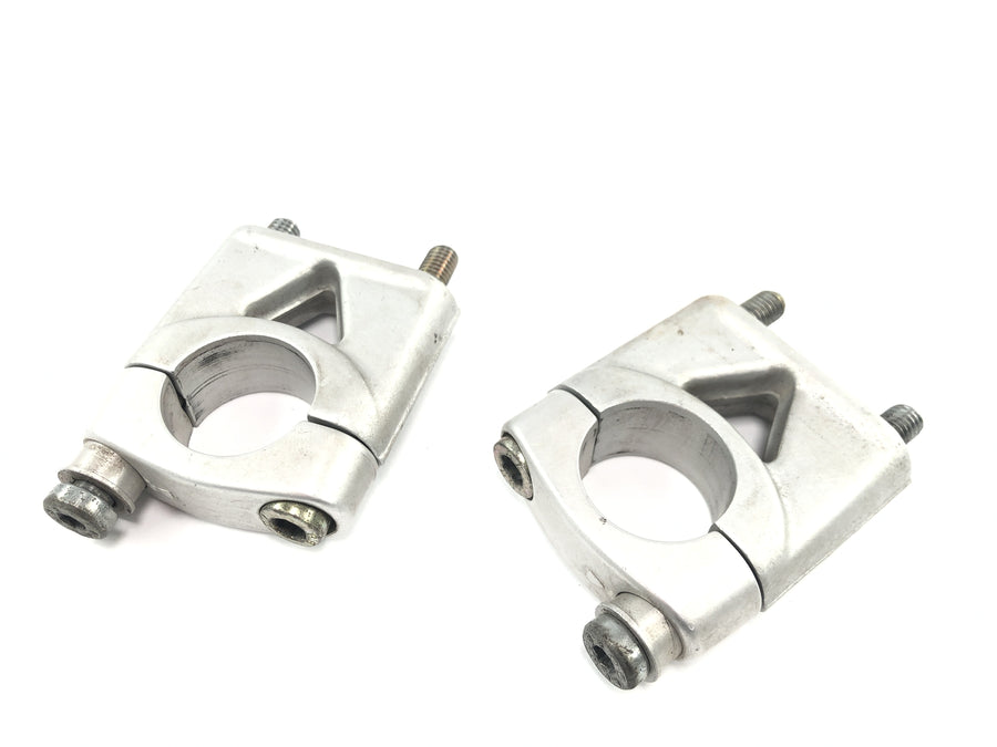 Ducati Monster S4R M4 [2004] - ohjaustangon kiinnike ohjaustangon kiinnike ohjaustangon pidikkeen nousupari