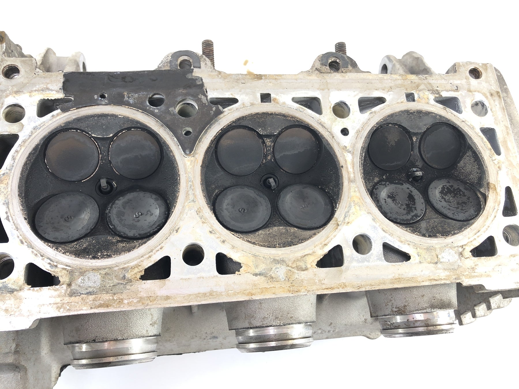 Triumph Thunderbird 900 T309RT [1996] - Cylinder head