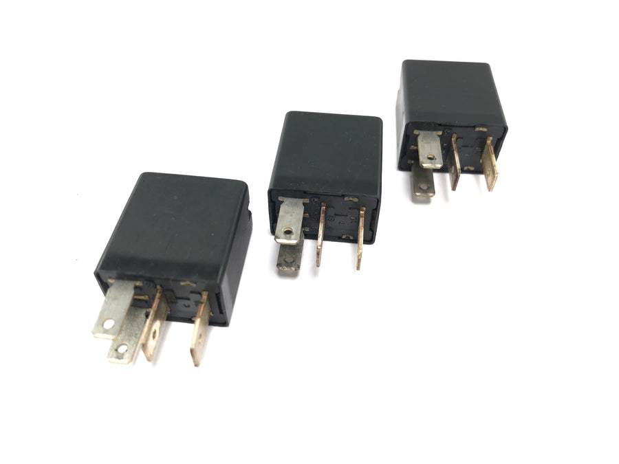 Aprilia SL 1000 Falco PA [2000] - Il modulo di relè di commutazione RelAis è