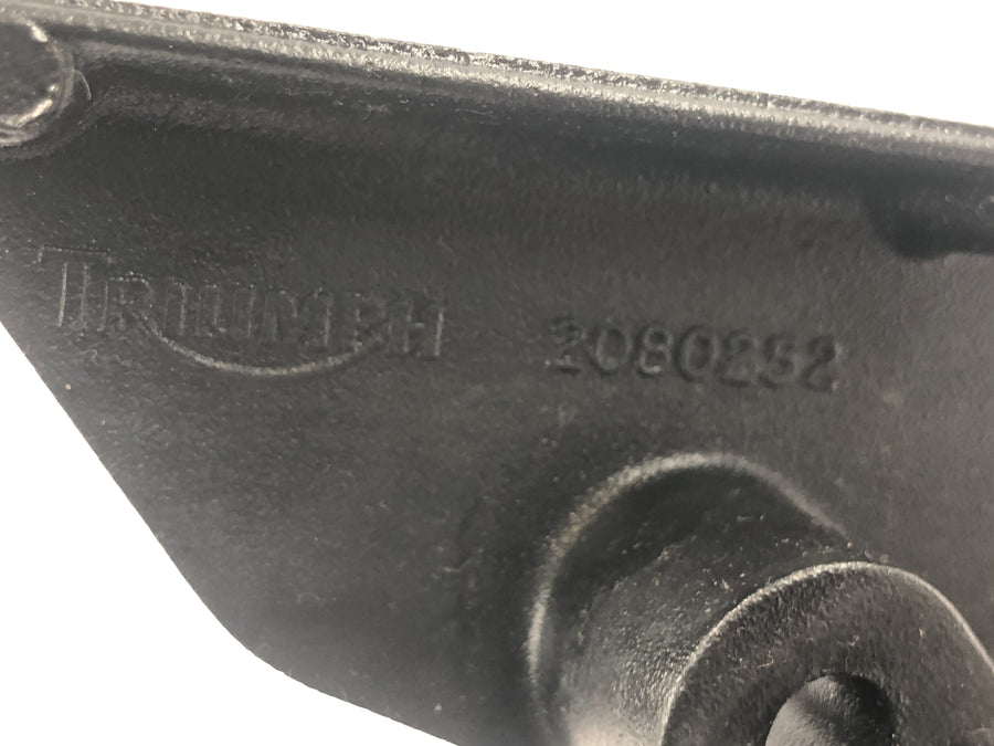 Triumph Daytona 1200 T300D [1994] - Fußrastenanlage Fahrer links mit Schaltpedal und Schaltgestänge