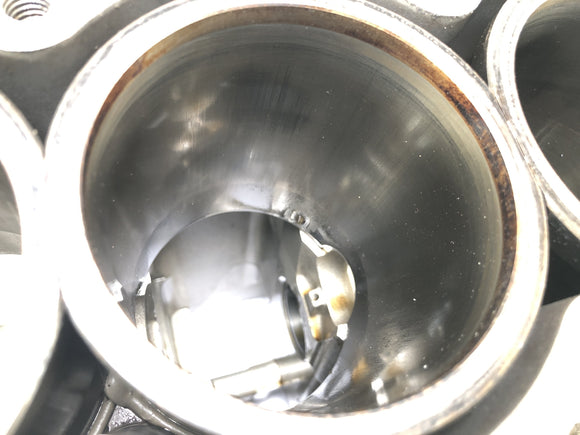 Triumph Sprint St 1050 [2005] - Blok krytu motoru prázdného krytu s pístem