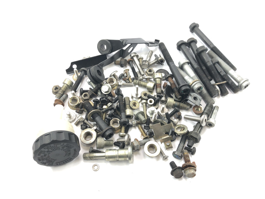 トライアンフ サンダーバード 900 T309RT [1995] - 余ったパーツとネジの混合ロット