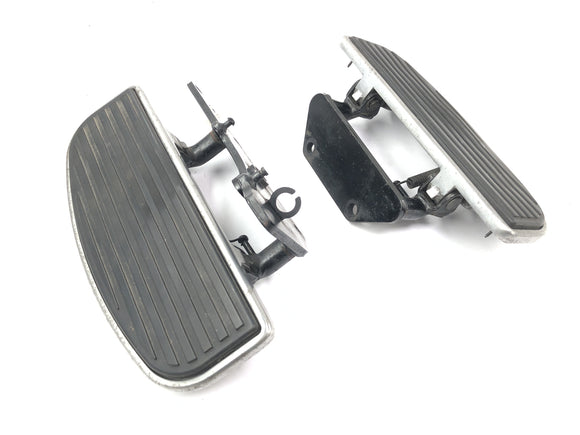 川崎VN 1500クラシックVNT50D [2001]  - 左右のフットレストドライバーのヘッドボードキック