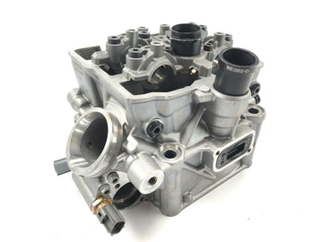 KTM 1050 Adventure [2017]  - 前面のシリンダーヘッド