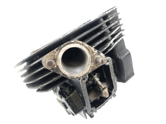 Cagiva Elefant 650 [1984] - Sylinterin pää takana