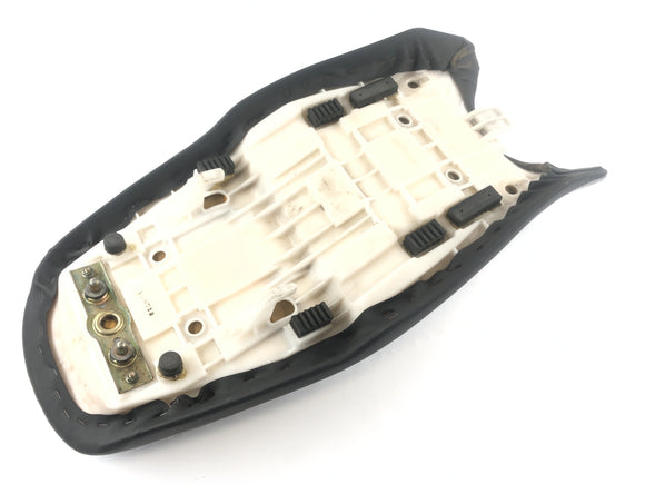 Suzuki GSF 1200 S Bandit WVA9 [2003] - скамейка