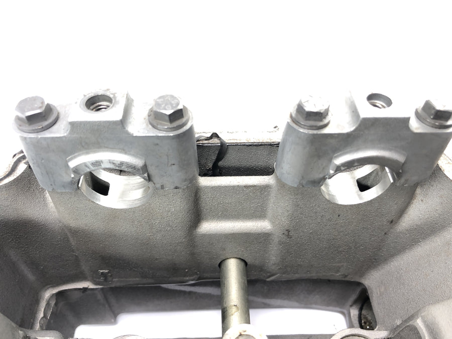Triumph Daytona 955i T595N [2003] - Testa del blocco della testa della testa della testata cilindri testa
