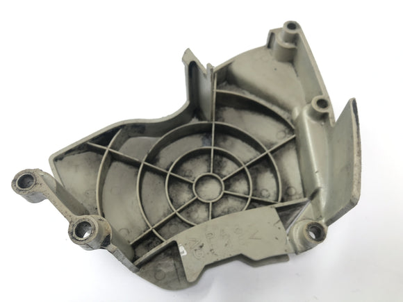 ヤマハYZF R1 RN01 [1998]  - カバーエンジンのふたを分割