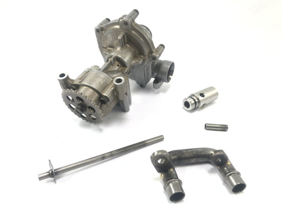 Yamaha YZF R1 RN01 [1998] - jednotka čerpadla olejové čerpadlo